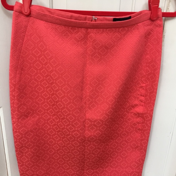 The Limited Pink Pencil Skirt - Picture 3 of 15
